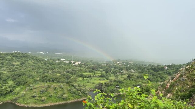 Bahubali Hills Udaipur | Stunning Aravalli Mountain Views, Sunset Point, Lake Badi Scenery, Scenic Nature Spot & Cinematic Travel Video