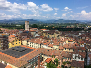 Vue des toits de Lucca