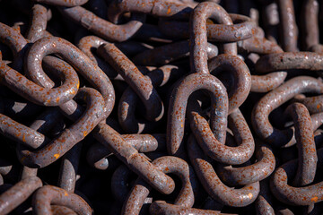 Fototapeta premium Rusty Heavy Chain Close-Up Texture Background
