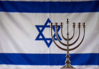 Die Menora und die Fahne von Israel