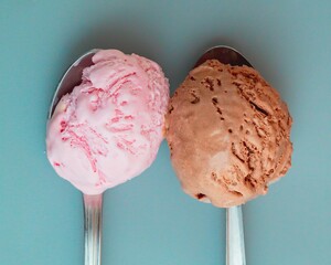 Helado de Fresa y chocolate