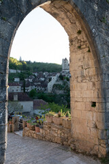 Alb&iacute; y alrededores