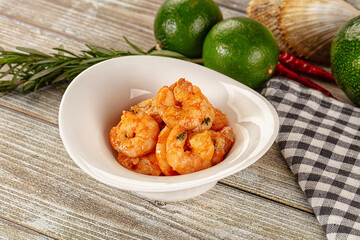 Roasted shrimps in the bowl