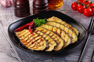 Hot grilled eggplant slices snack