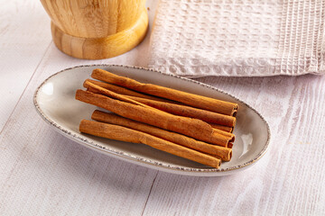 Dry cinnamon sticks aroma heap