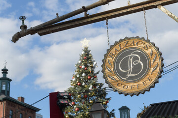 Fototapeta premium sign outside Balzac's Distillery District, a cafe, located at 1 Trinity St, Toronto