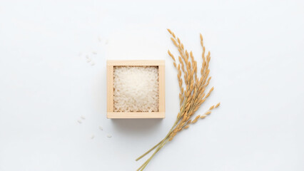 新米・稲穂・升に入ったお米の和風素材、日本の食・秋の収穫イメージ、上からの構図、ナチュラルな雰囲気