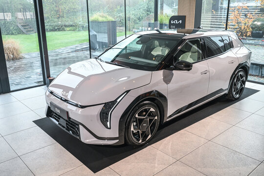 Kia EV4