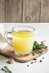 Hot healing bouillon (chicken bone broth)