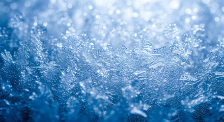Obraz premium Stunning macro view of intricate ice crystals sparkling in winter light, offering a frosty, cool, and refreshing winter season mood for creative projects