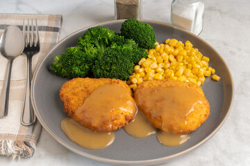 chicken breast with corn and broccoli