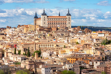Obraz premium Alcazar of Toledo over old town, Spain