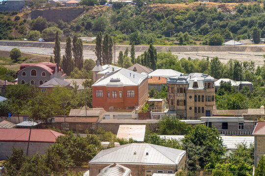 Azerbaijan, Qirmizi Qesebe - Jewish population of the highlands became centered around Quba.