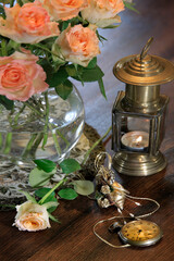 Rosenstrauß mit orangen Blüten dekorativ