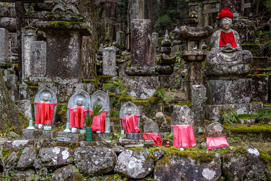 Koyasan okunoin jizo statues japan