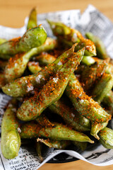 Edamame seasoned with spicy salt and pepper