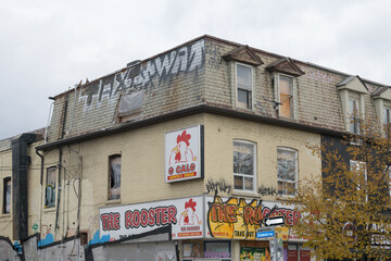 Fototapeta premium old building at northeast corner of Bloor St W and Delaware Av (The Rooster), Toronto