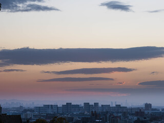 夜明け前の都市景観　神戸市東灘区の岡本梅林公園から