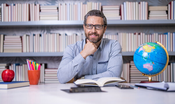 highschool teacher. school education with teachers. teacher share educational knowledge. School education is essential for the students. Teacher in school. education and study. Mentorship