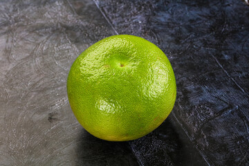 Green ripe fruit sweetie citrus