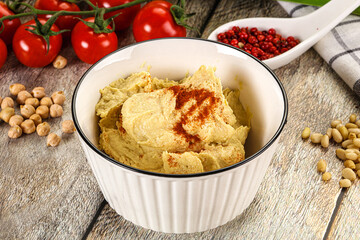 Natural chickpea hummus with paprika