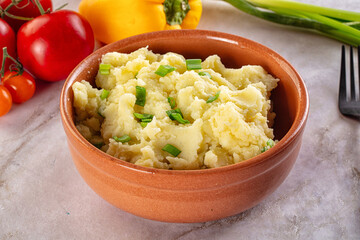 Mashed potato with green onion