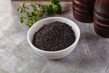 Black raw dry sesame seeds