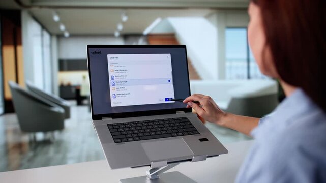 Online Photo Storage. Uploading File