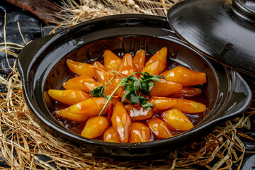 Braised Radish with Sauce