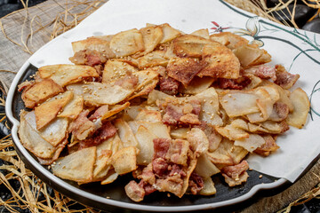 Crispy Fried Potatoes and Pork Cracklings