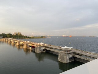 Obraz premium Singapore Marina Barrage with Urban Landscape