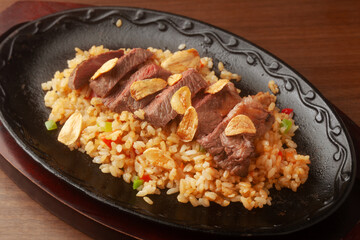 ガーリックステーキライス