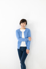 Fototapeta premium カジュアルな服装の中高年女性