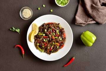 Stir fried thinly sliced beef sirloin with vegetables