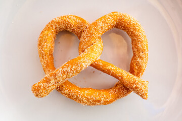 sugared pretzel