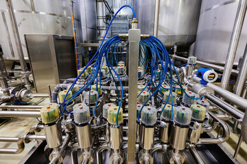 Matrix of mixproof separation valves in modern food or chemical factory