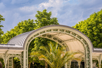 Les Galeries Couvertes du Parc des Sources de Vichy en France