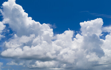 Sky with layers of clouds. Cloudscape view full of natural light. Cloud patterns. Open sky. Cloudy sky.