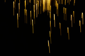 malowane światłem, obraz świetlny z wzorami i kształtami, abstrakcyjna fotografia z poruszającymi się światłami, Blurred Light painting, żółte maziaje świetlne, light painting photography, abstarct	