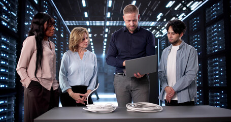 Data Center Trainer Demonstrates Fiber Vs Copper Cable Difference