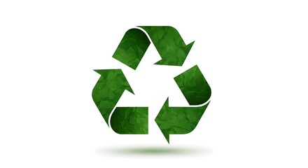 Obraz premium Green recycle symbol on white background representing environmental sustainability