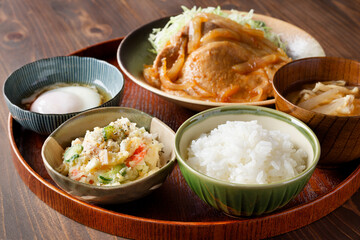 豚肉の生姜焼き