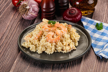 Gourmet risotto with prawn and cheese