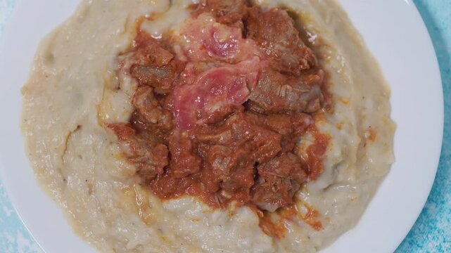 Close-Up of local food Turkish H&uuml;nkar Beğendi	