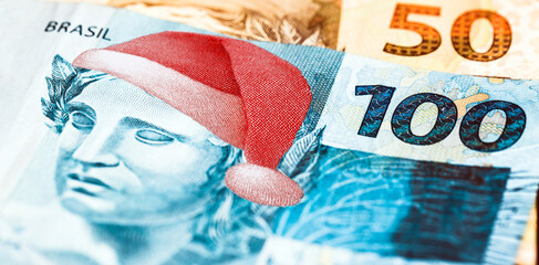 Symbolic Effigy of the Republic, 100 reais banknote with Christmas cap, Christmas promotion, Brazil Christmas discount, 100 reais banknote