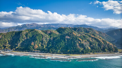 日本の富山県朝日町の笹川地区周辺の風景