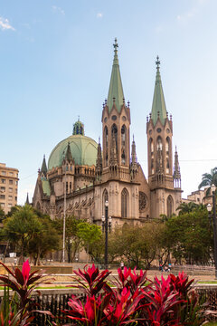 Cathedral of S&eacute;, S&atilde;o Paulo travel destination.