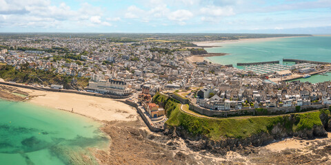 vue aerienne de Granville en normandie , dans le departement de la Manche