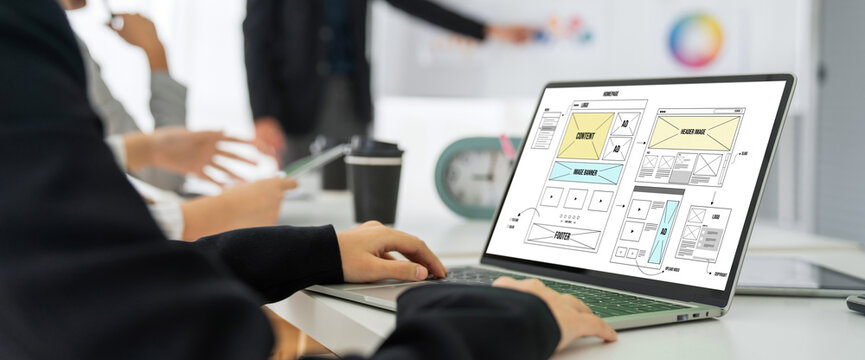 Website design software provide modish template for online retail business and e-commerce