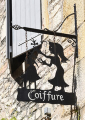 Enseigne fer forg&eacute; coiffure 